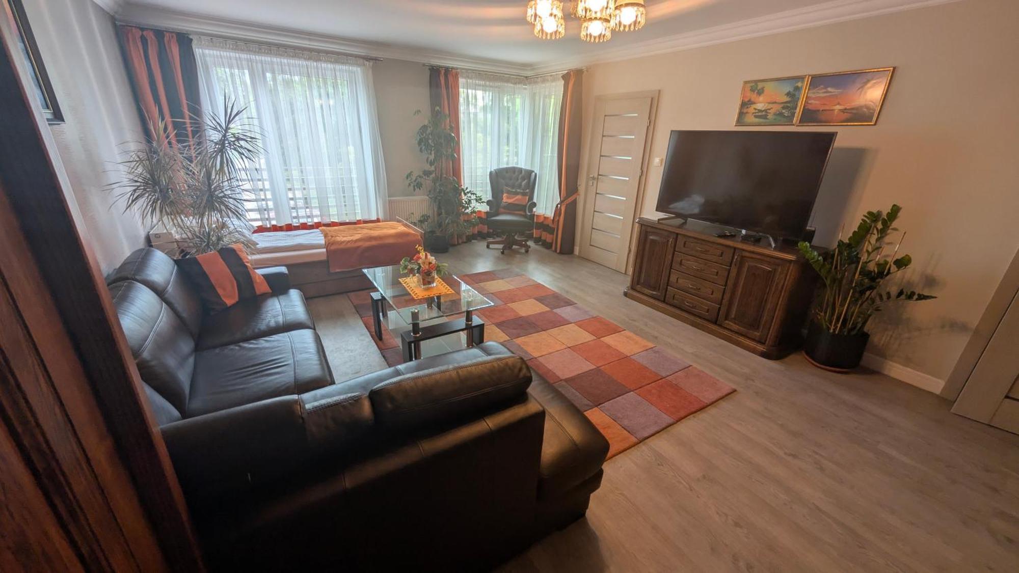 Staszica Ludwik Centrum Z Miejscem Postojowym W Garazu Podziemnym * Kielce
